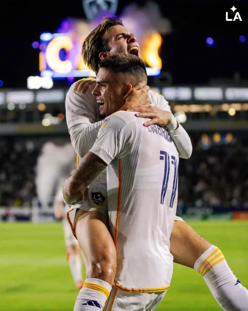Playoffs Come Early For LA Galaxy in Home Win