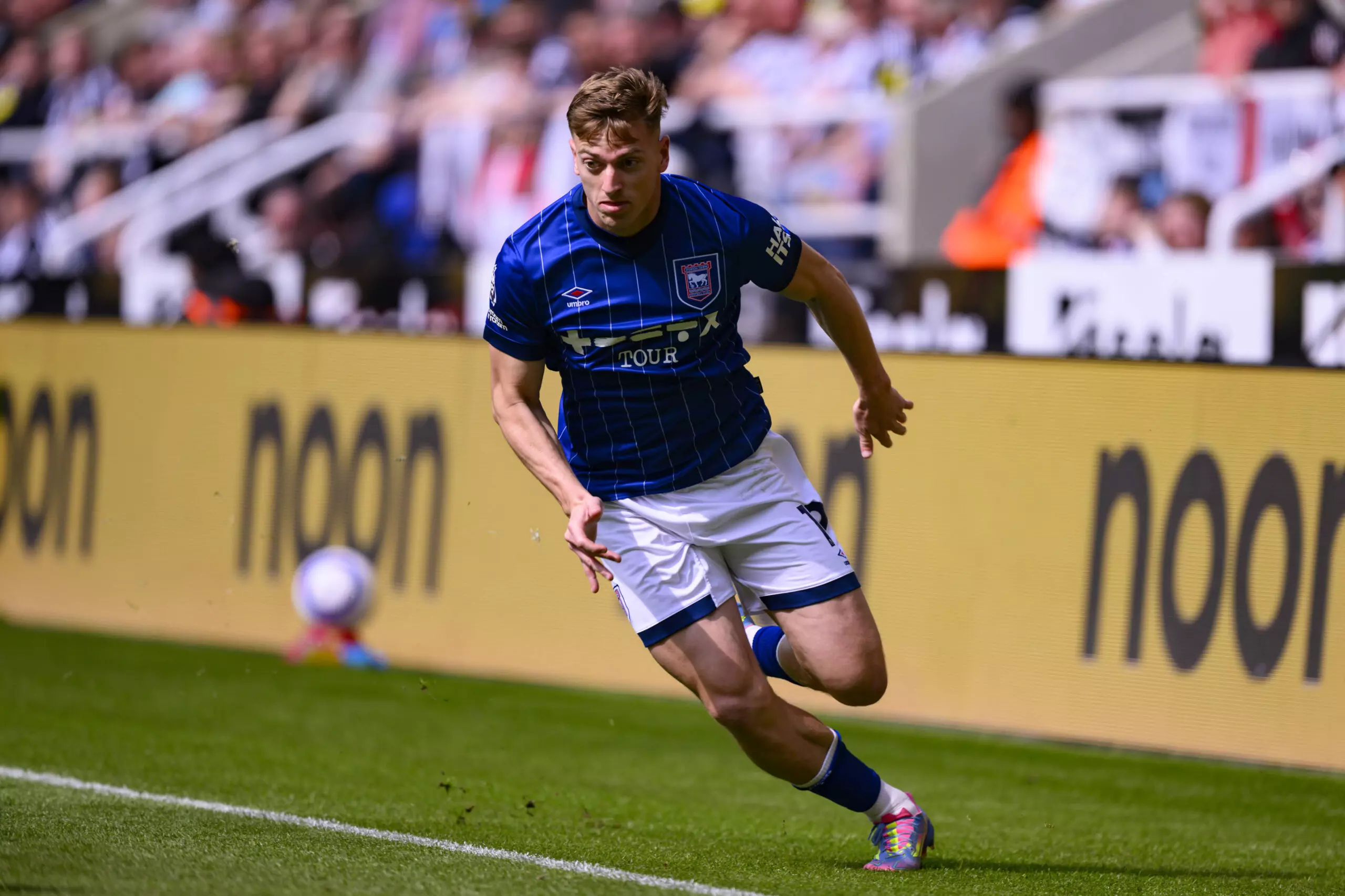 Chelsea’s Strategic Shift: Opting for Liam Delap Over Victor Osimhen