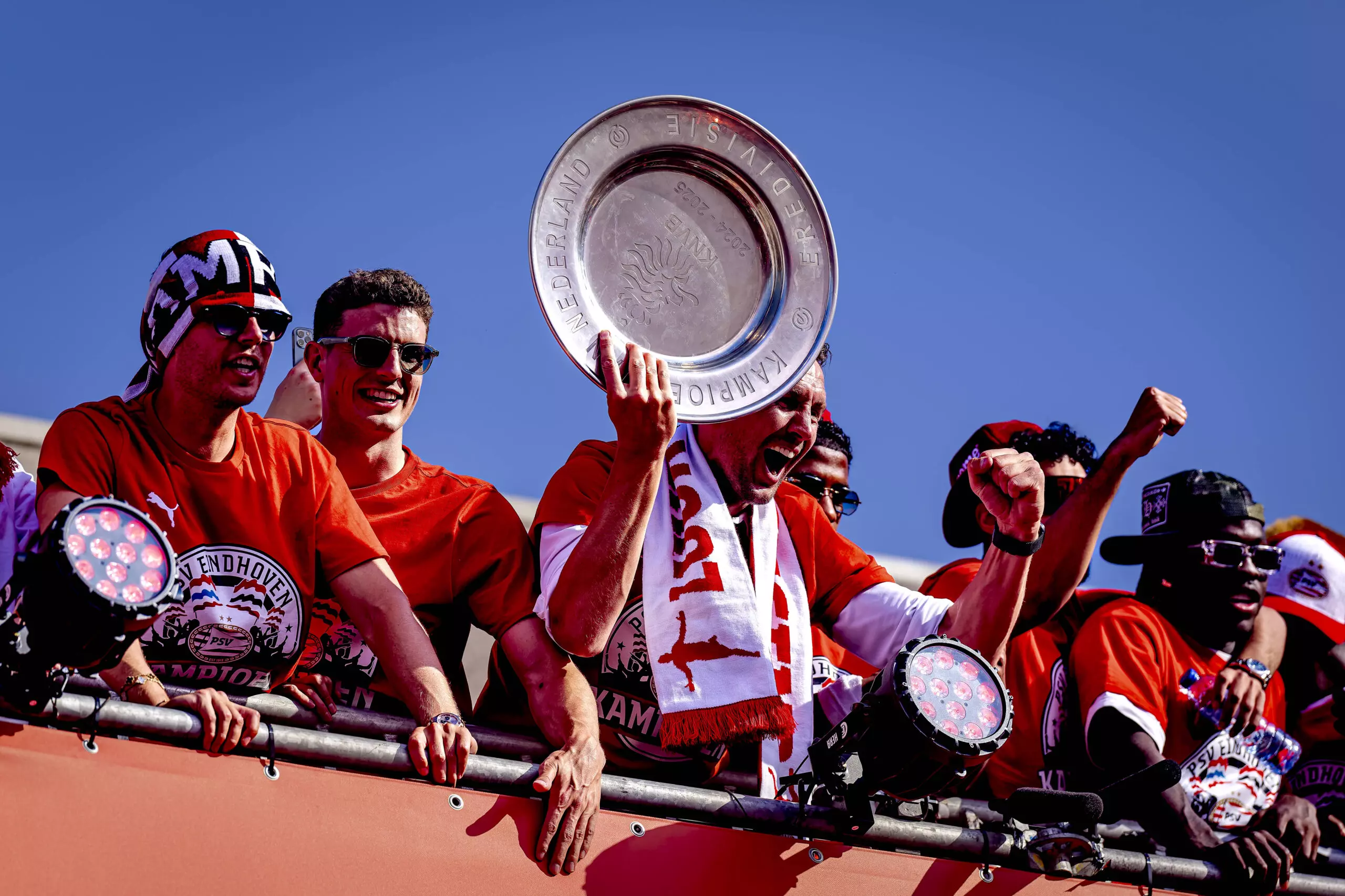 Ajax’s Collapse, PSV’s Glory: The Eredivisie’s Greatest Title Heist of 2025