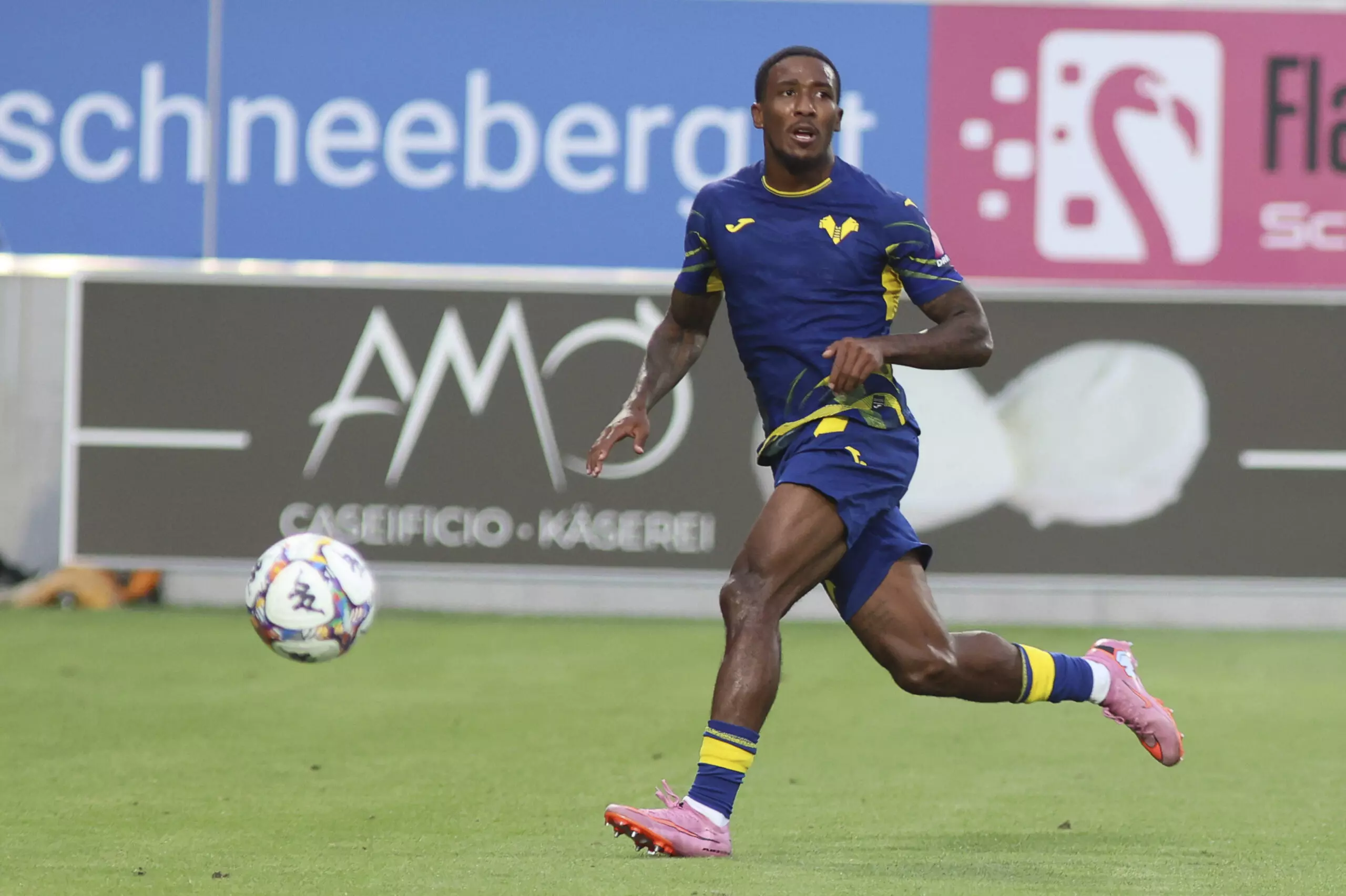 Wolves Approach Promising Serie A Right-Back Jackson Tchatchoua