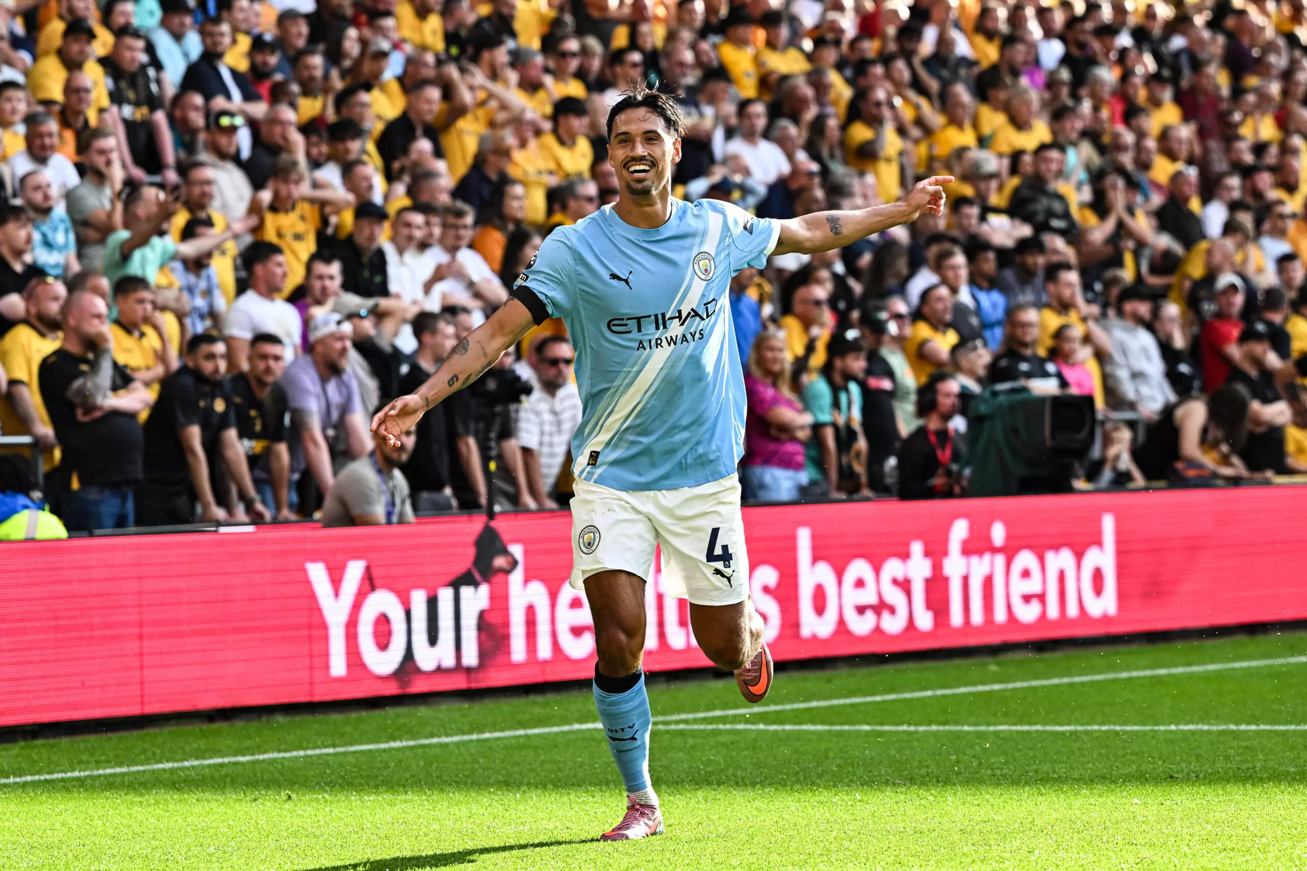 Tijjani Reijnders Stars in Dream Debut as Manchester City Thrash Wolves 4-0