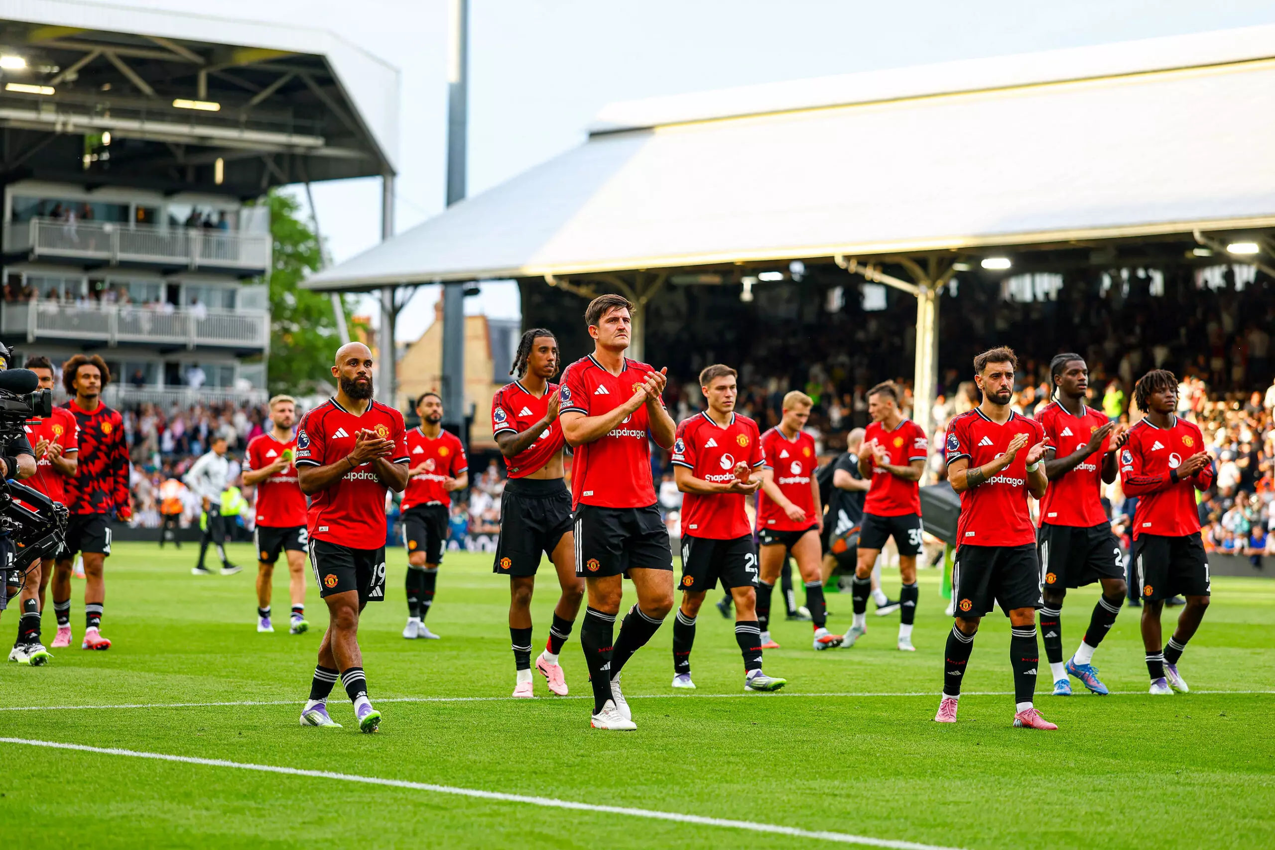 Manchester United Must Press High Under Their Current Formation