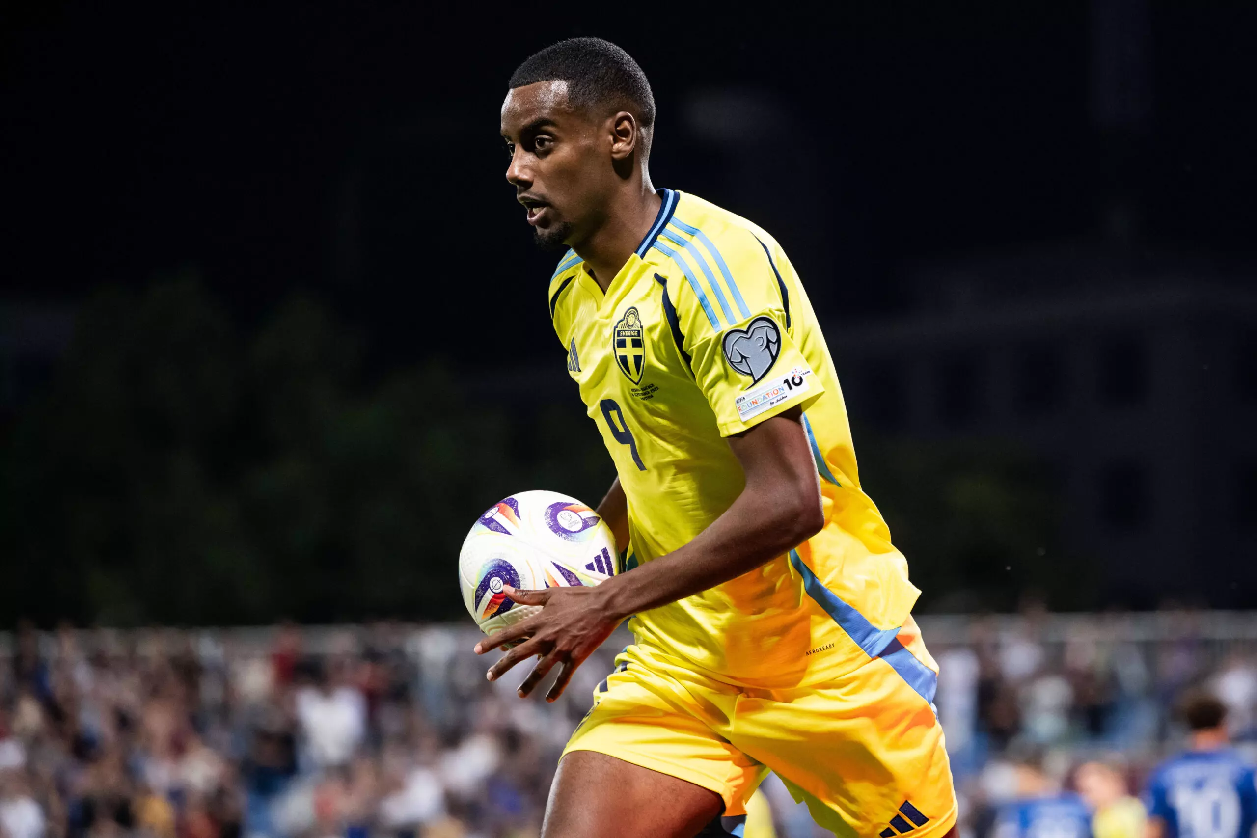 Liverpool News: Will Isak Start Against Burnley?