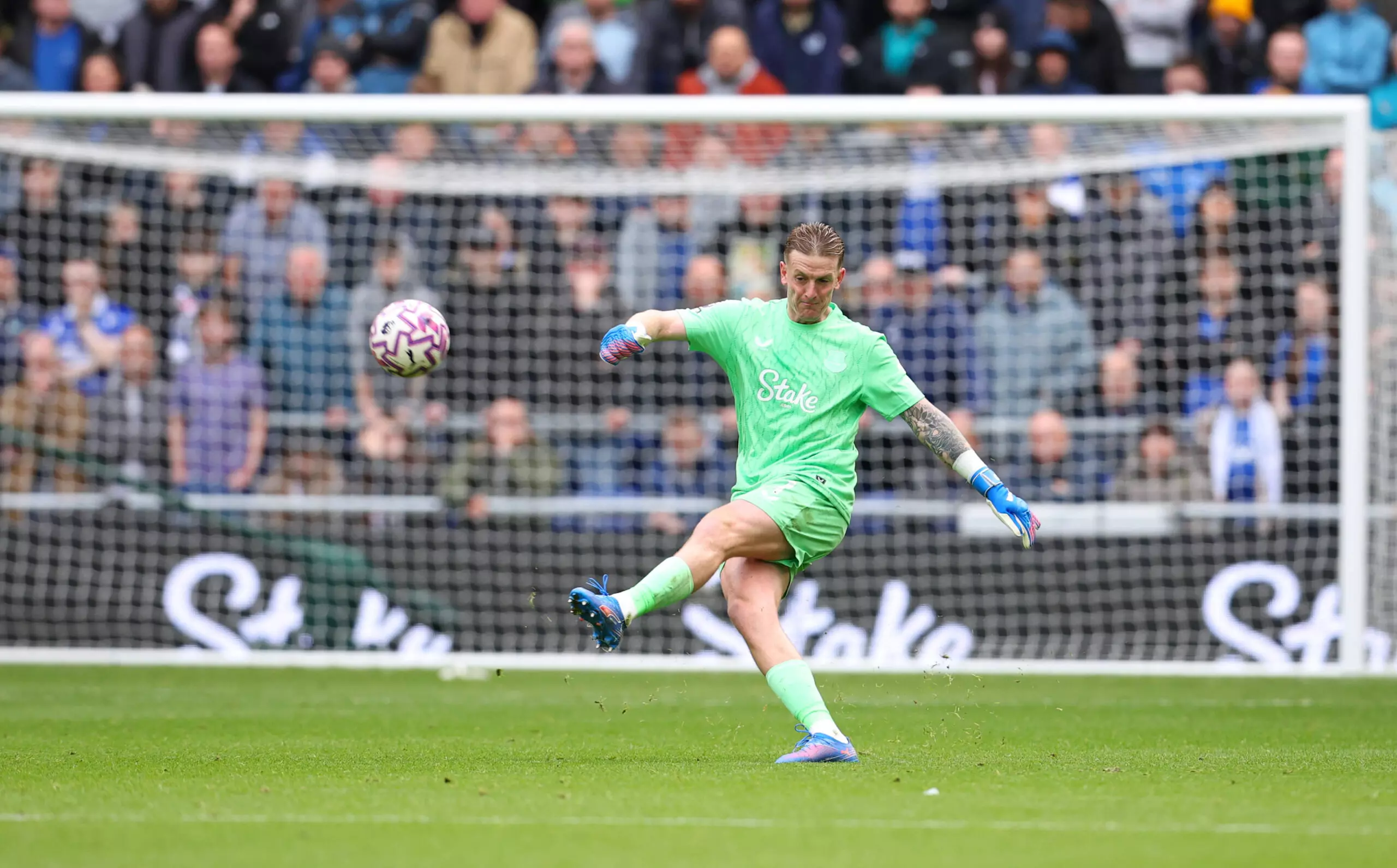 Jordan Pickford’s Contract Extension With Everton Is in the Club’s Interest