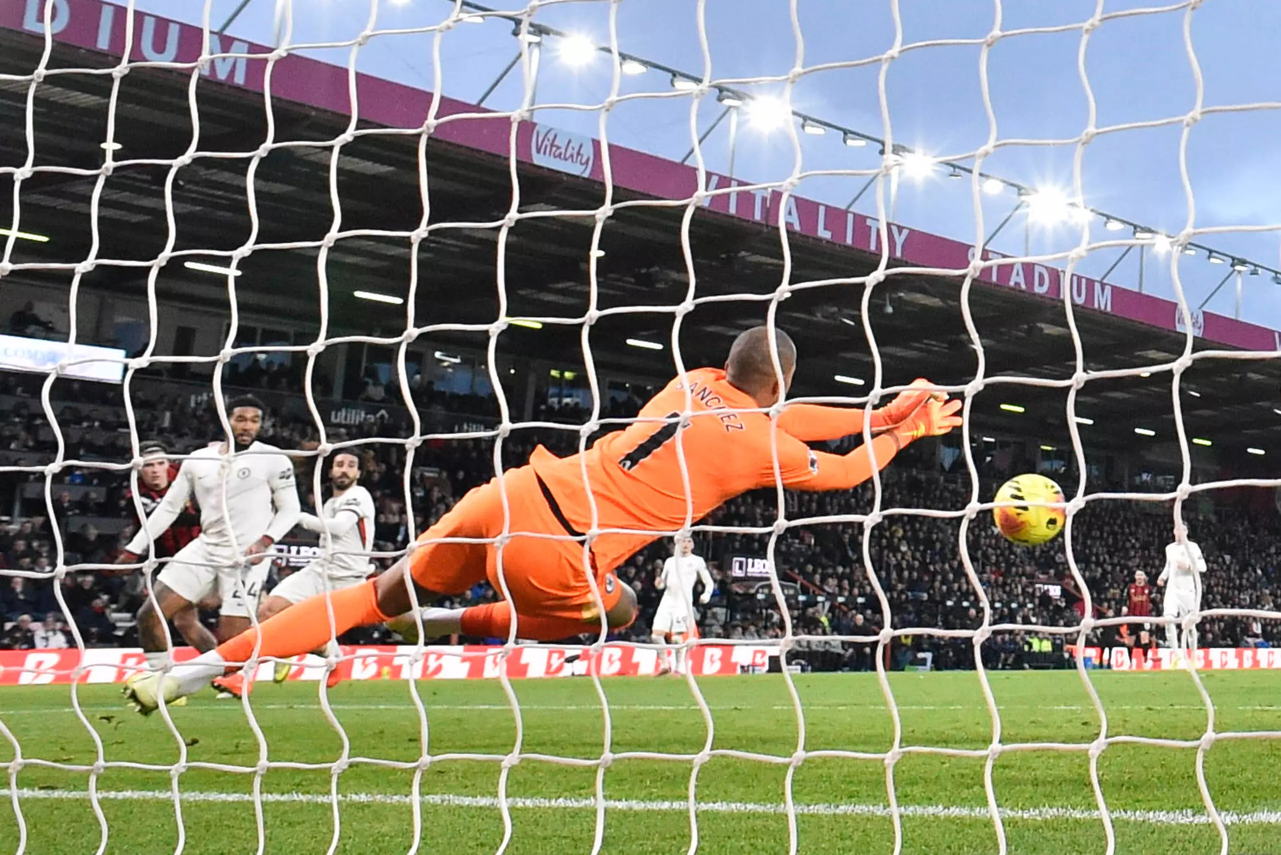 Chelsea Goalkeeper Sanchez Silences Critics, Justifies Club's Bold Choice Over Petrovic