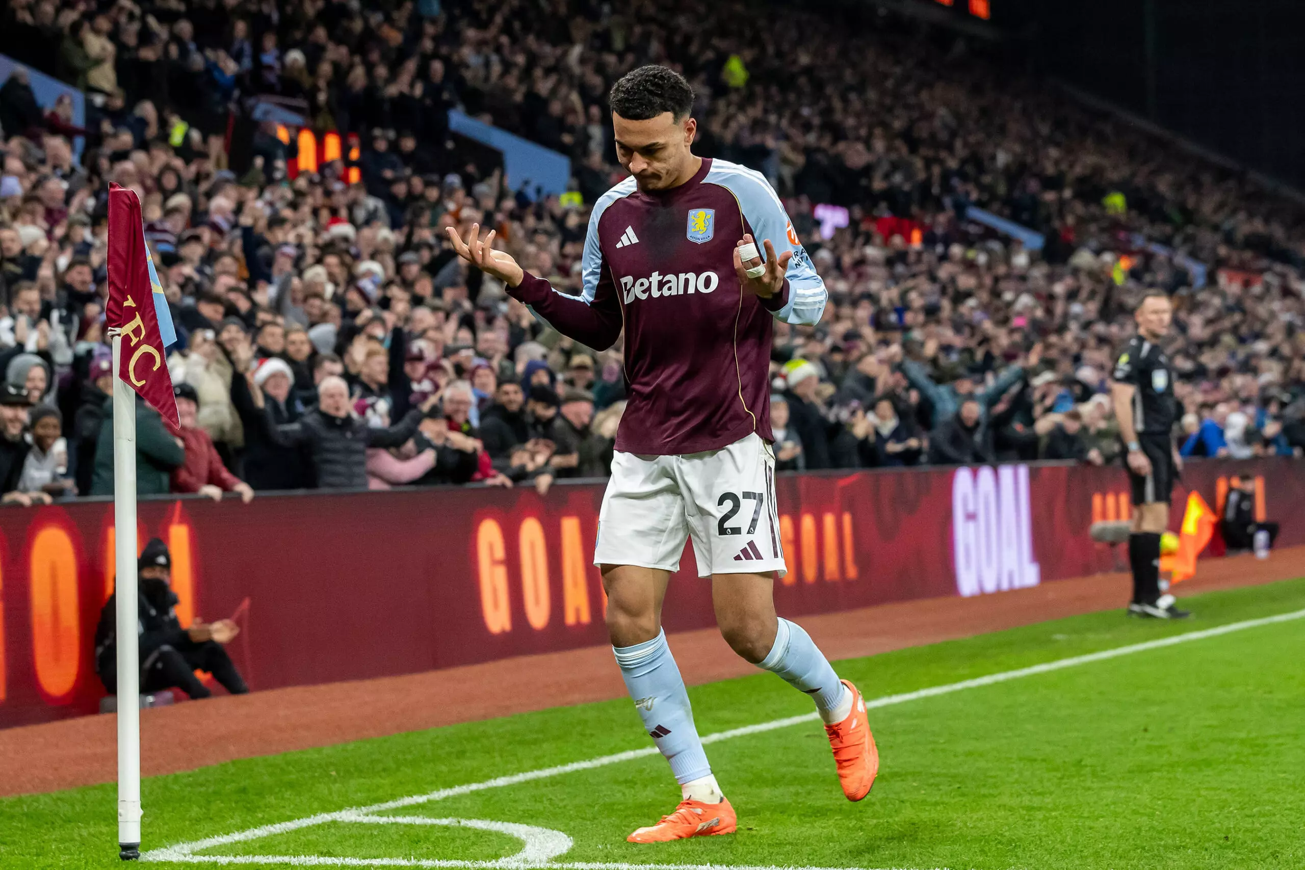 Is Morgan Rogers Form Makes Him the Best England No.10?