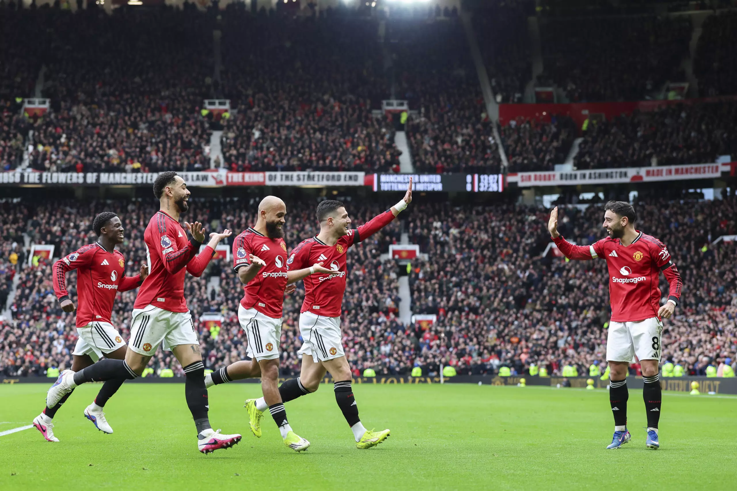 Manchester United Resurgence: An African Touch, Fernandes’ Brilliance And United Back To Their Best