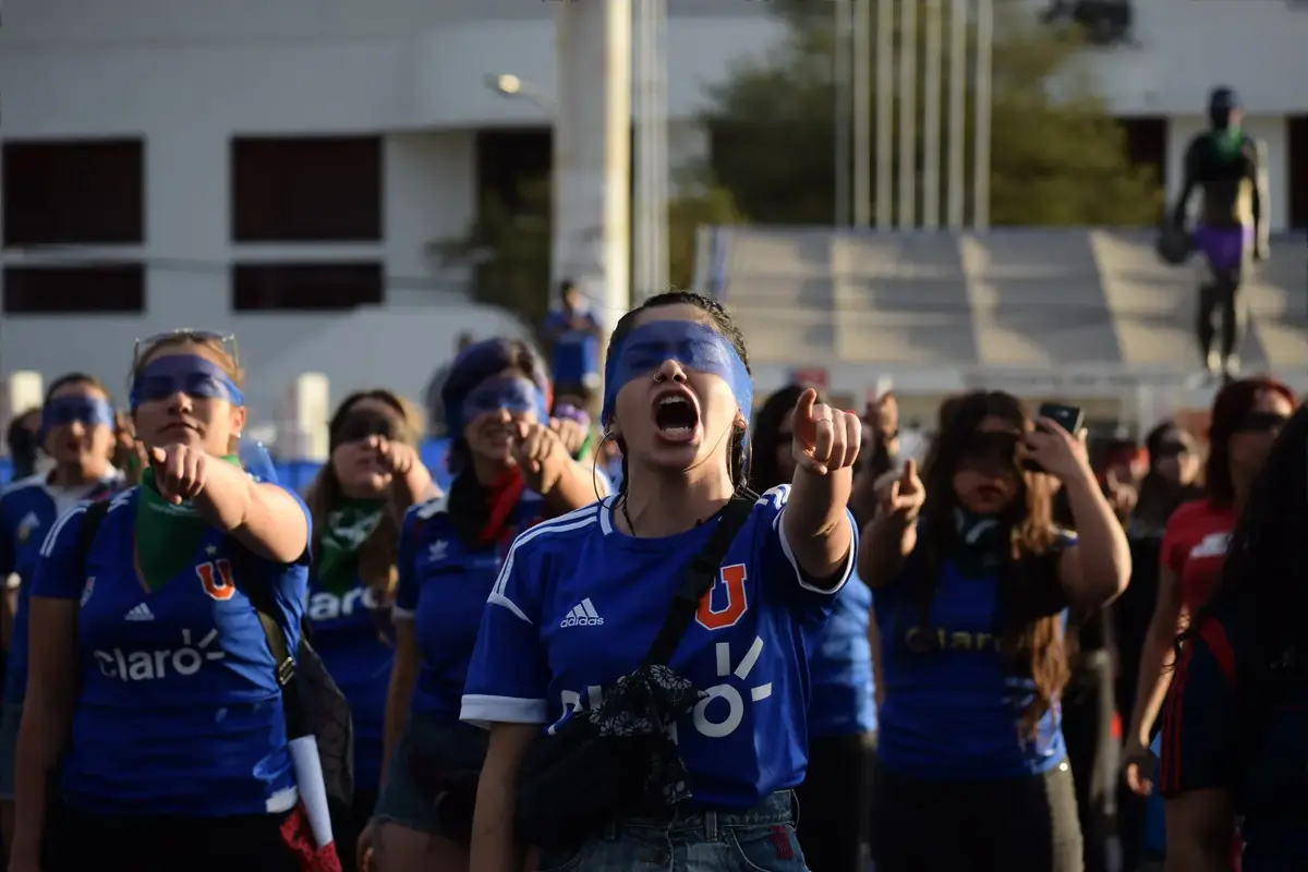 South American Football Roundup: Universidad de Chile wins Clasico Over Colo Colo