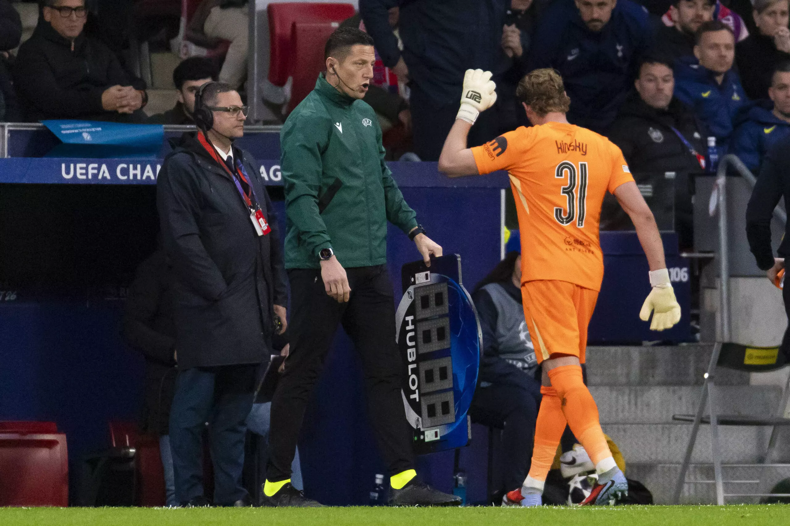 Atletico Madrid vs Tottenham: Antonín Kinský’s 15-Minute Disaster and Early Sub in Madrid Puts Igor Tudor’s Man Management Under Spotlight