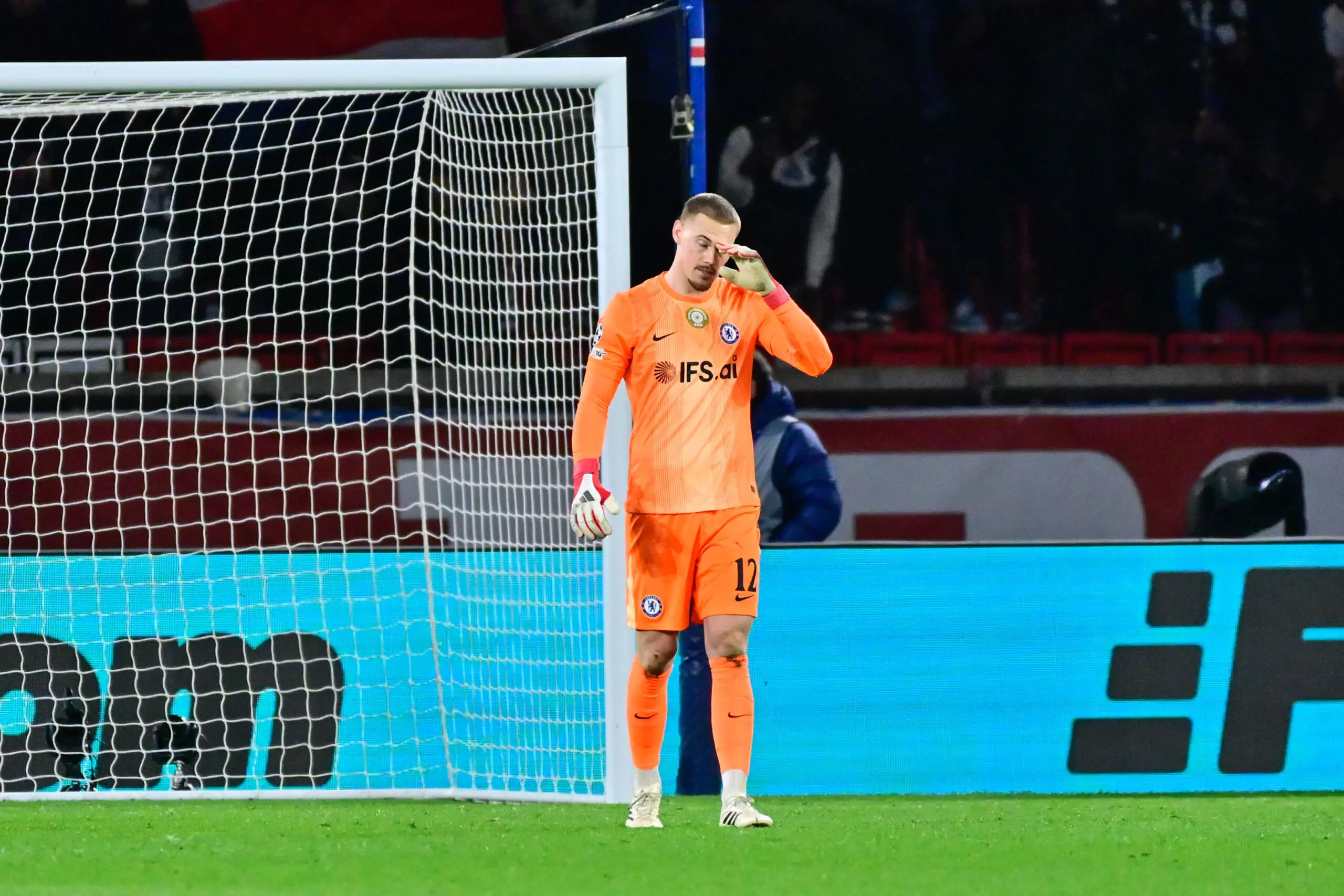 Filip Jorgensen’s Mistake: Is Rosenior’s Build-Up Philosophy Putting Too Much Pressure On His Goalkeepers?