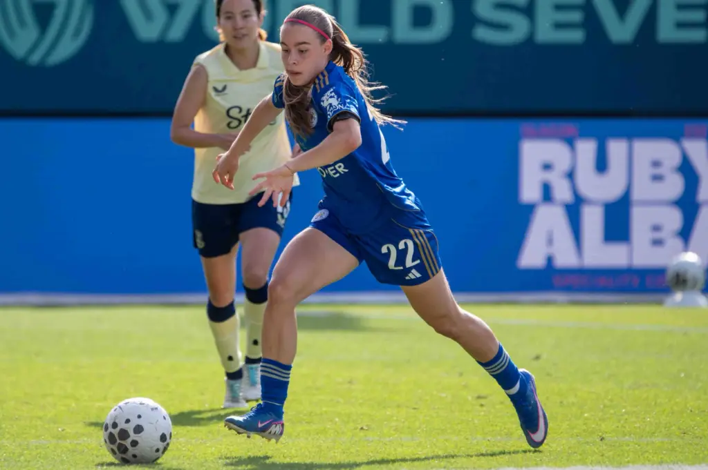 Chelsea Women Transfer News: Nelly Las