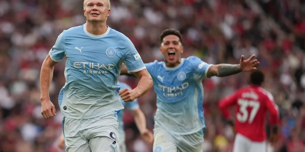 Manchester United vs Manchester City: Gritty Display From 10 Man Cityzens Keeps Them Unbeaten In The Premier League