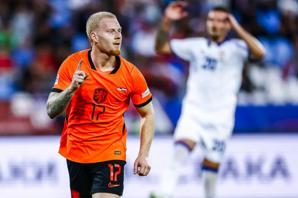 Serbia vs Netherlands - Mexx Meerdink Brace